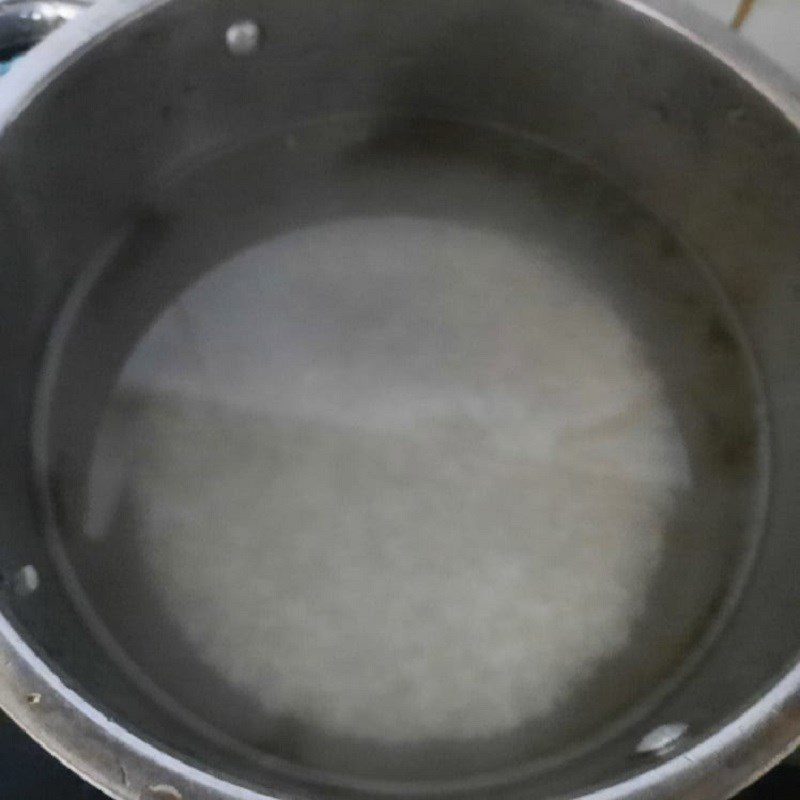 Step 1 Cooking Duck Egg Porridge (recipe shared by a user)