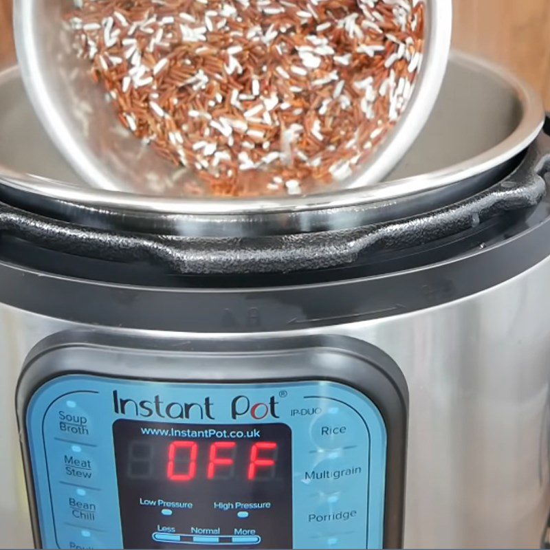 Step 4 Cooking porridge for rib porridge using pressure cooker
