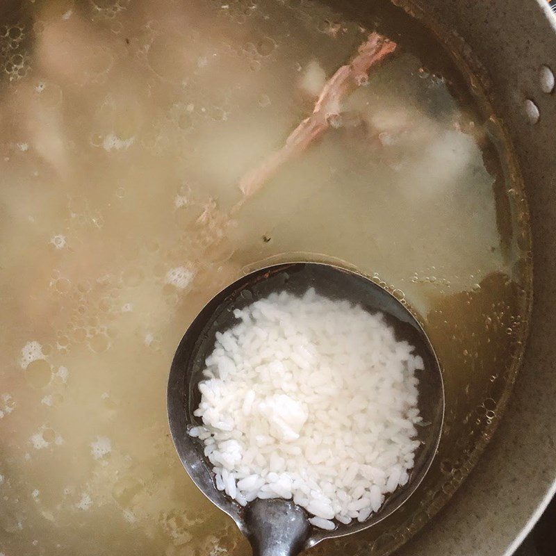 Step 3 Cooking porridge Pork bone porridge
