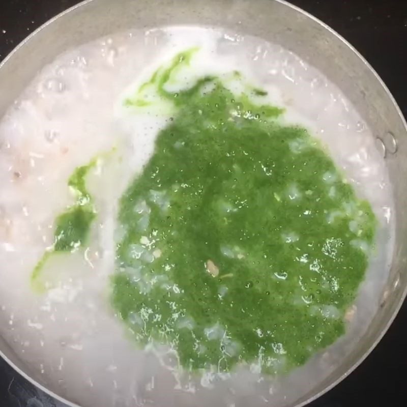 Step 3 Cooking porridge Chicken porridge with water spinach for baby