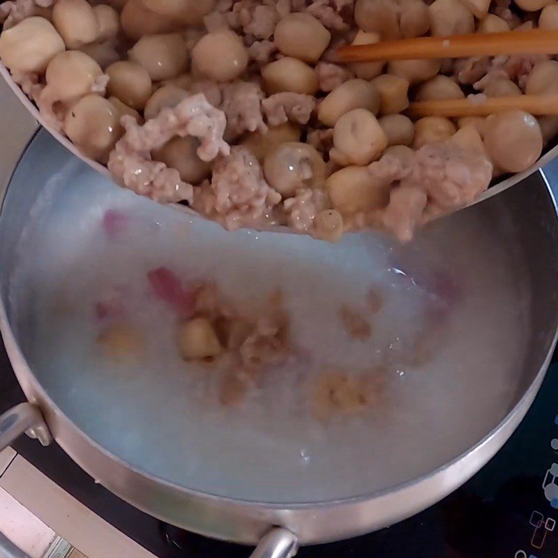 Step 4 Cook the porridge Duck embryo porridge