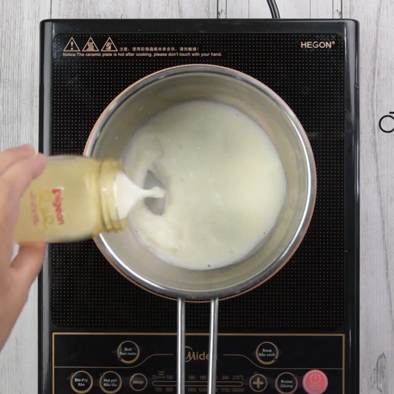Step 3 Cook porridge for bread milk porridge