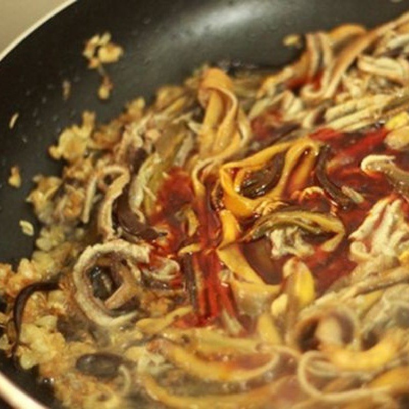 Step 3 Cooking porridge Eel porridge for babies