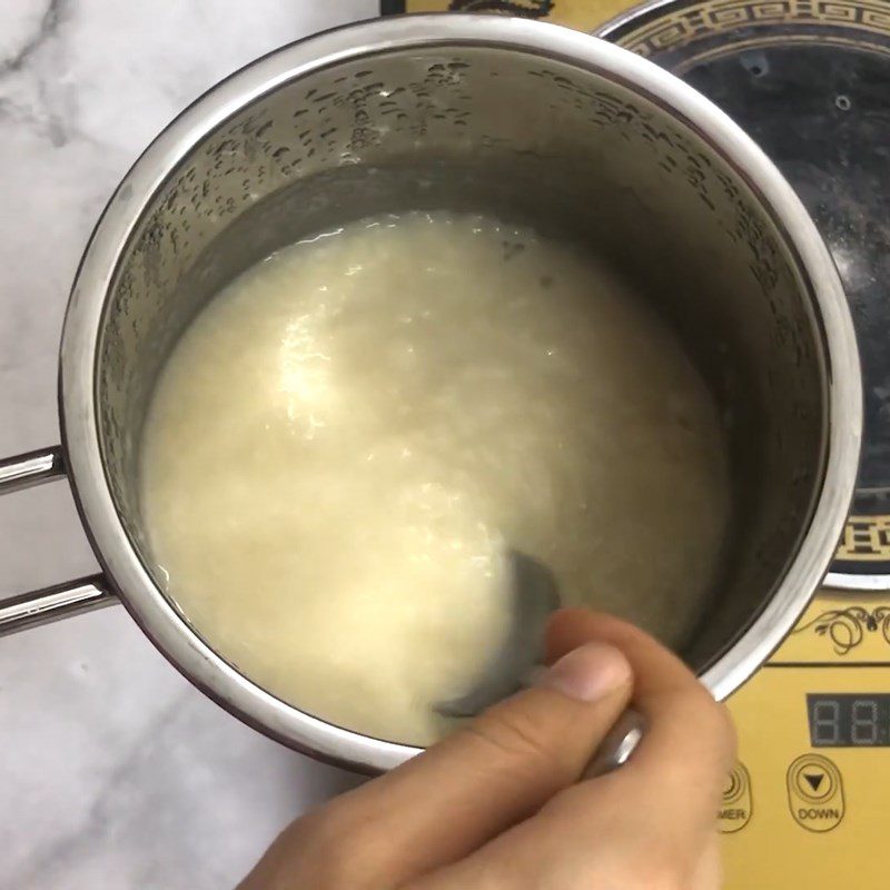 Step 3 Cook the porridge Bread porridge with apple