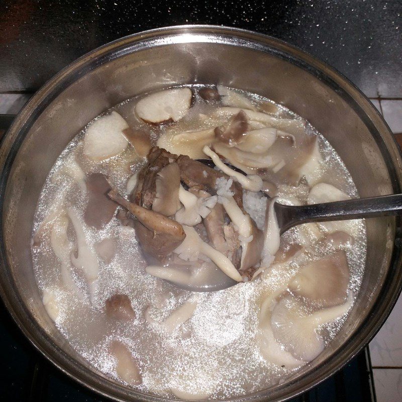 Step 3 Cook quail porridge Quail porridge
