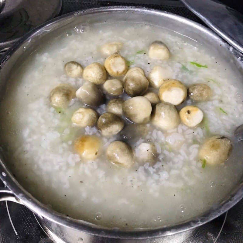 Step 3 Cook oyster mushroom porridge Oyster mushroom porridge