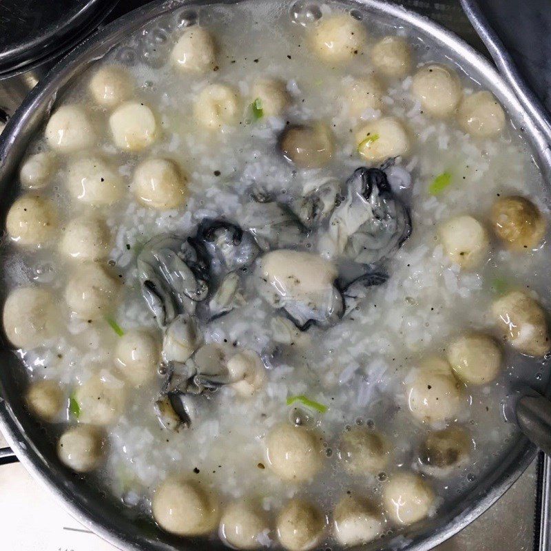 Step 3 Cook oyster mushroom porridge Oyster mushroom porridge