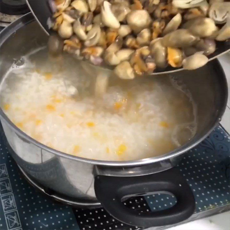 Step 4 Cooking clam porridge Clam porridge