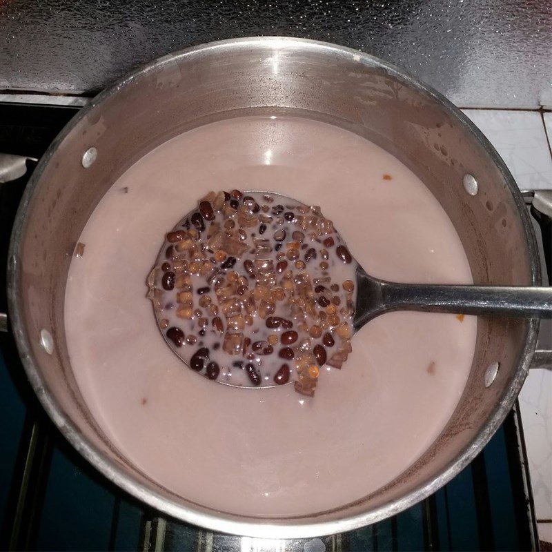 Step 3 Cooking Sweet Soup Black Bean Sweet Soup using a pressure cooker
