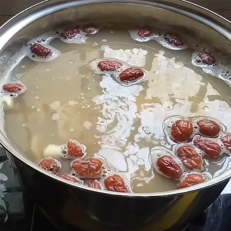 Step 3 Cooking Dessert Lotus Root and Mung Bean Dessert
