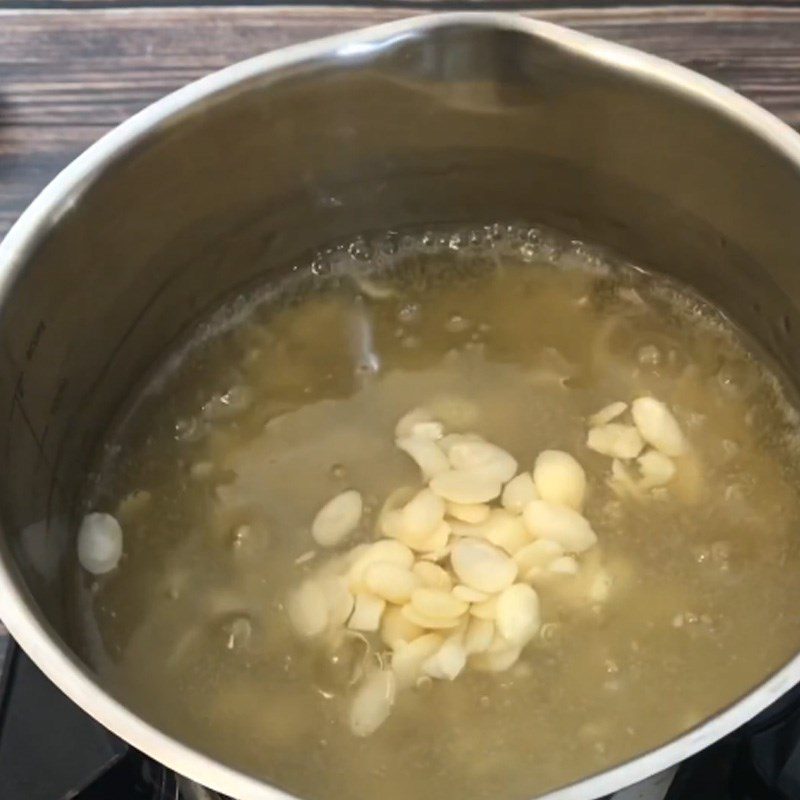 Step 3 Cook the sweet soup Mung bean sweet soup