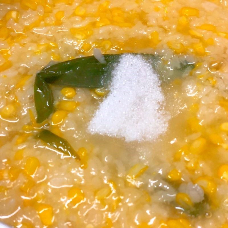 Step 3 Cook sweet corn with sticky rice Sweet corn with sticky rice (recipe shared by users)