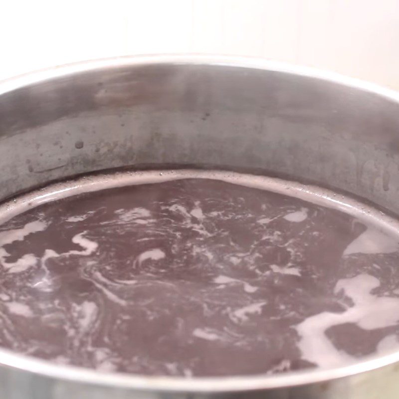 Step 3 Cooking black bean dessert with aloe vera Black bean dessert with aloe vera