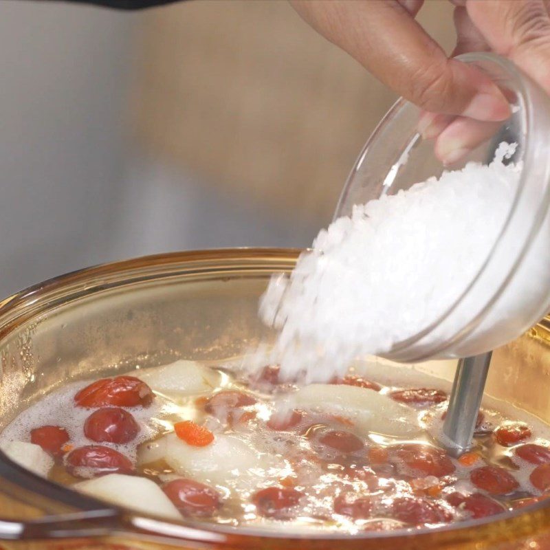 Step 2 Cooking red apple pear dessert Red apple pear dessert