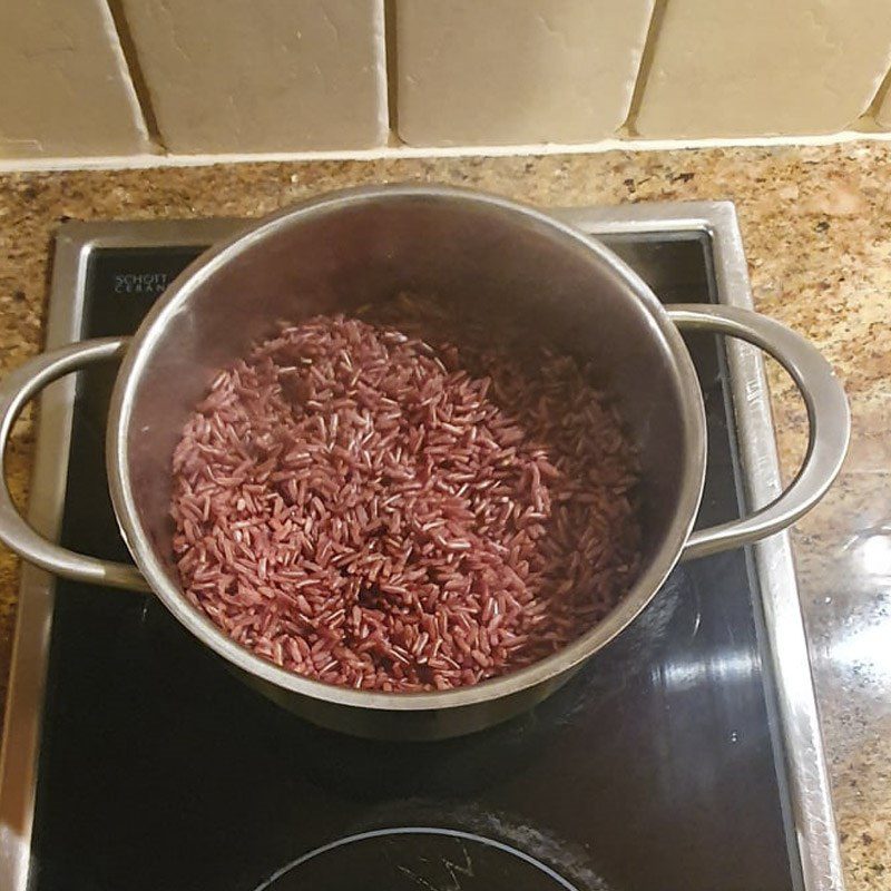 Step 2 Cooking brown rice Cooking brown rice in a regular pot