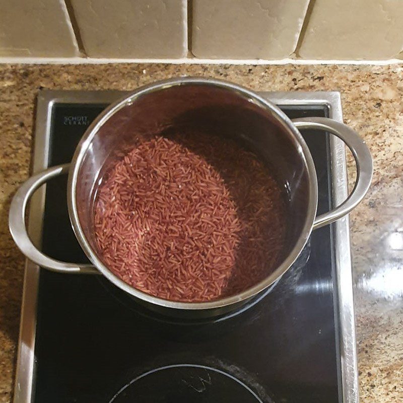 Step 2 Cooking brown rice Cooking brown rice in a regular pot