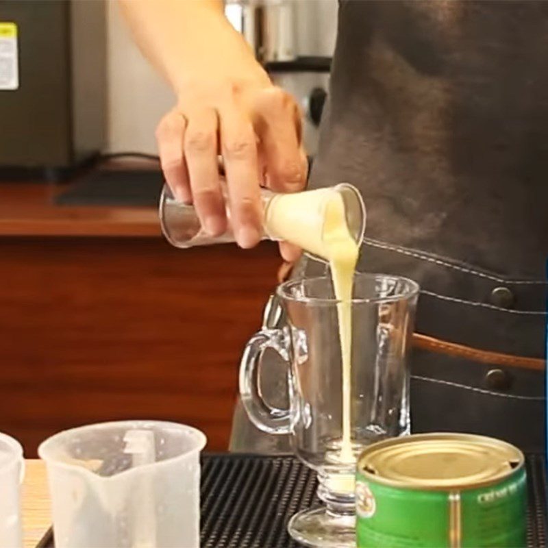 Step 1 Prepare the milk mixture for Hot Silver Coffee