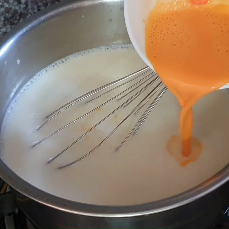 Step 1 Cook the milk mixture Yogurt cheese