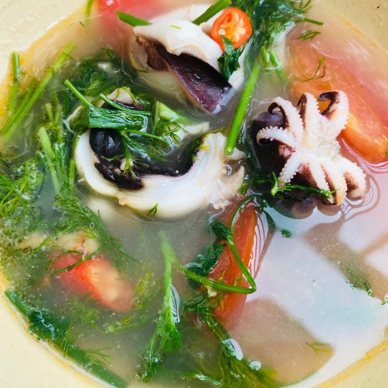Step 3 Cooking octopus hotpot with tamarind dip