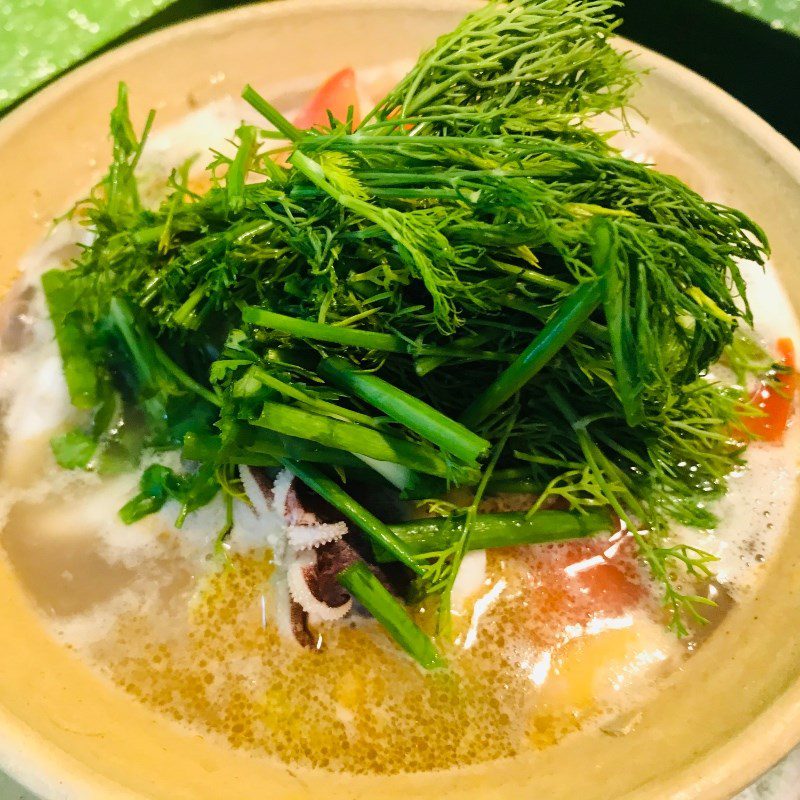 Step 3 Cooking octopus hotpot with tamarind dip