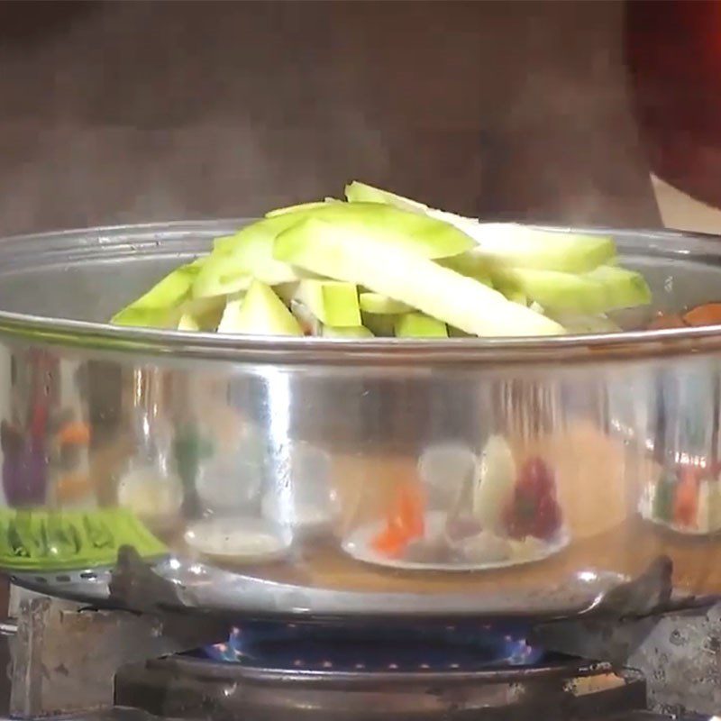 Step 4 Cooking crab soup