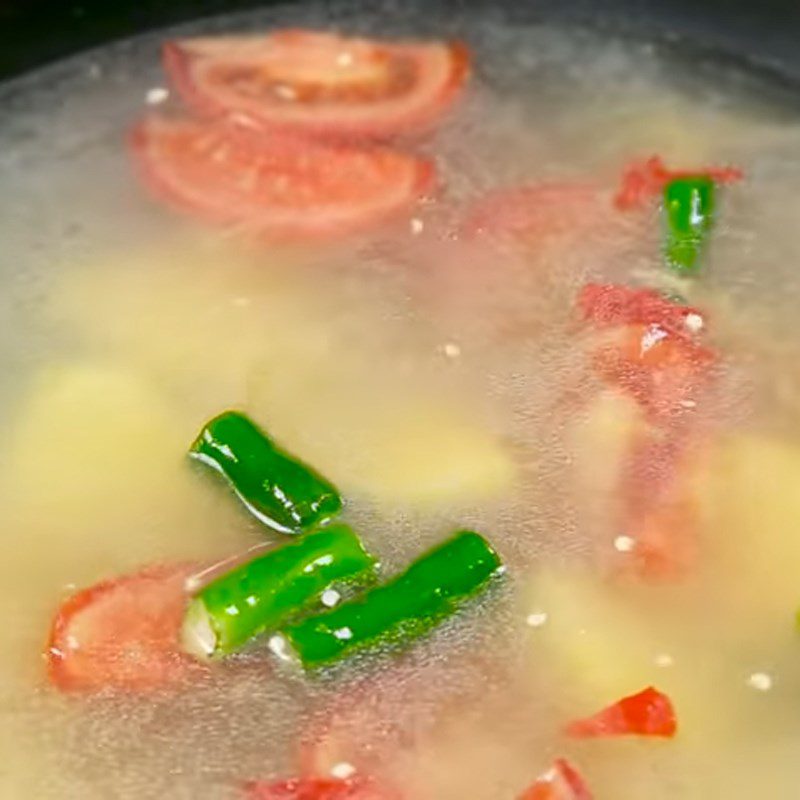 Step 4 Cook the hot pot Spicy bamboo shoot beef tendon hot pot