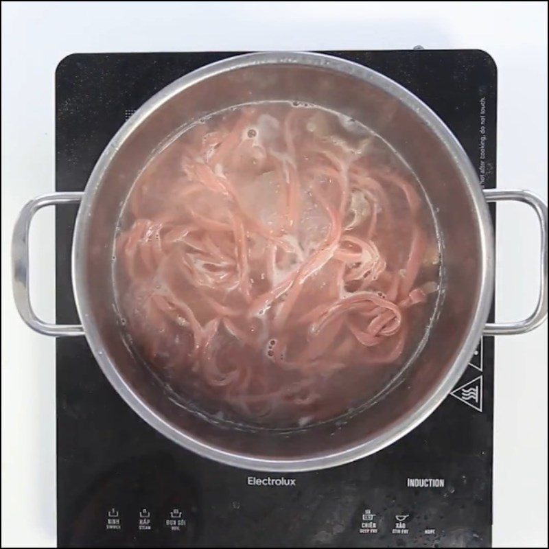 Step 5 Cooking beetroot noodles Beetroot noodles