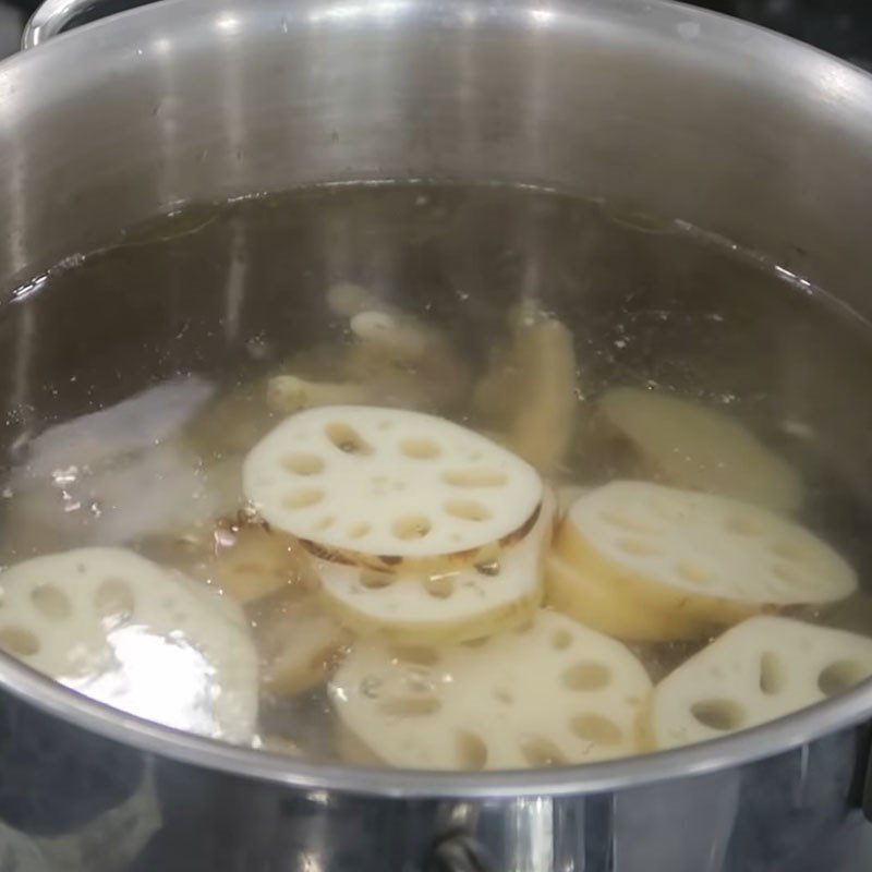 Step 4 Cooking the dish Beef stewed with Chinese herbs