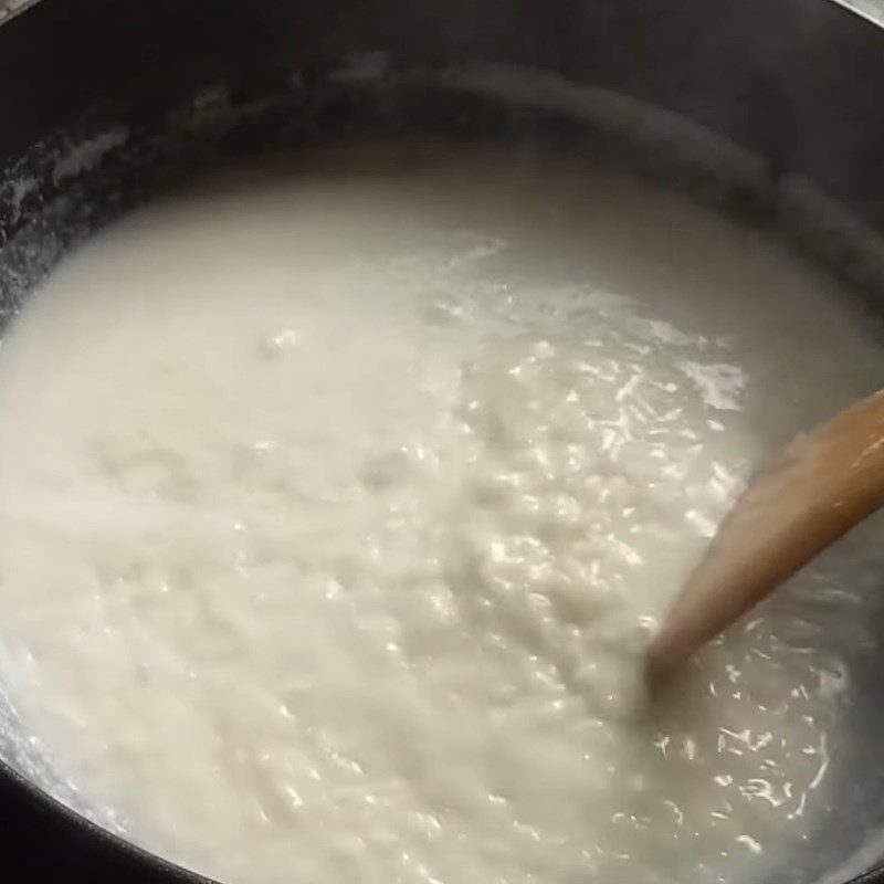Step 3 Cook the sticky rice with coconut milk Sweet corn with sticky rice