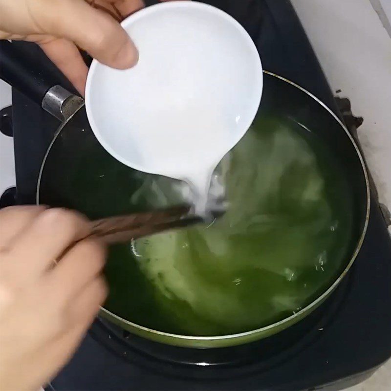 Step 2 Cook pineapple water Che com