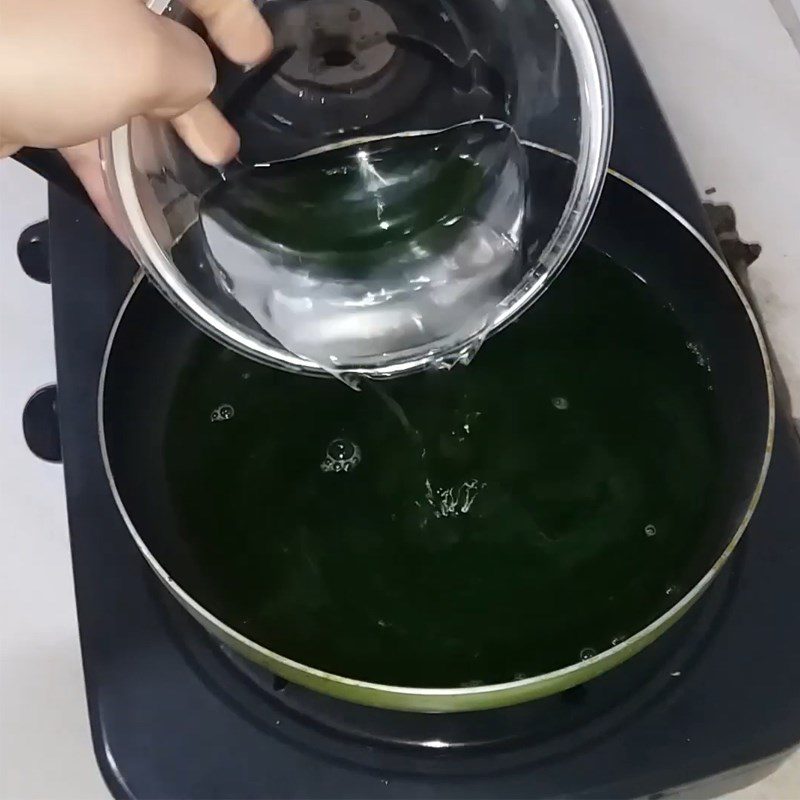 Step 2 Cook pineapple water Che com