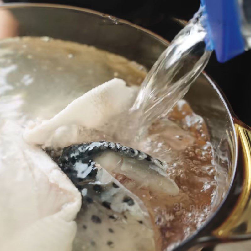 Step 3 Cooking Fish Broth Bún chả cá Nha Trang