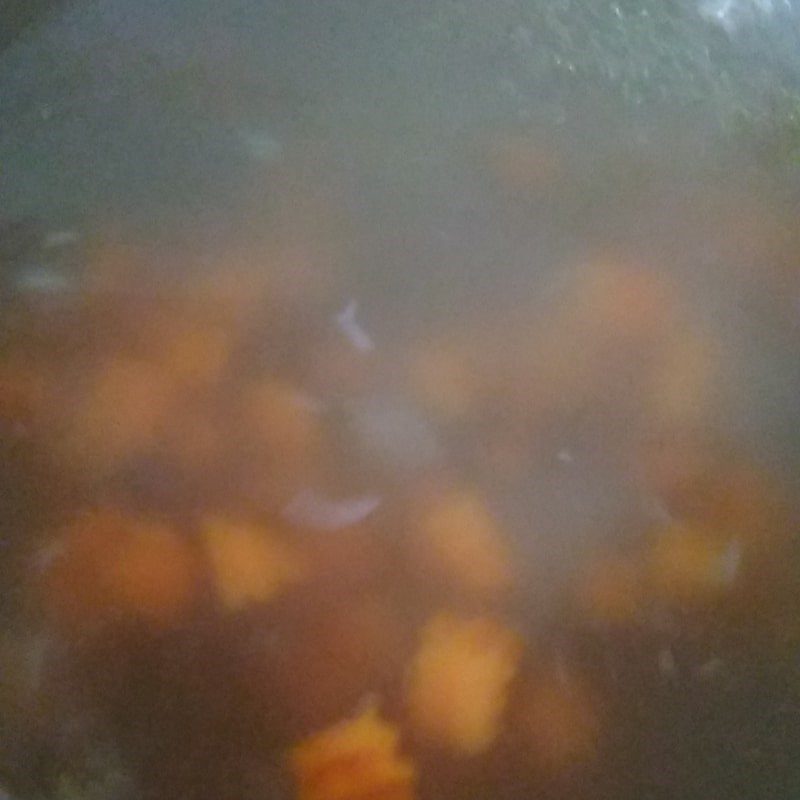 Step 3 Cooking noodle broth Noodle cooked with pork ribs