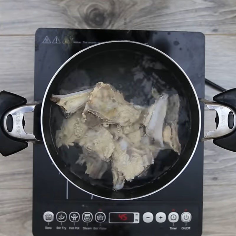 Step 2 Cooking broth from chicken bones Mixed meat soup