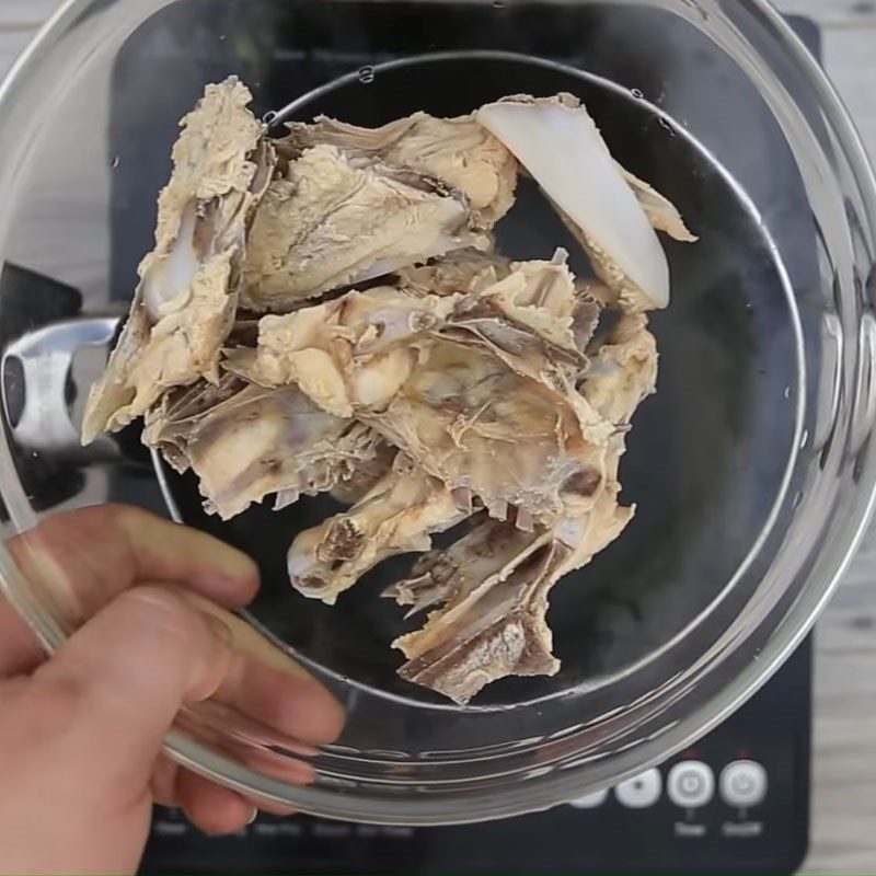 Step 2 Cooking broth from chicken bones Mixed meat soup