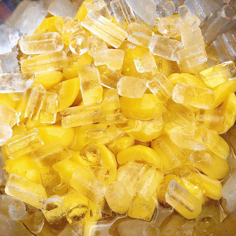 Step 2 Cook syrup with rock sugar Soaked peaches in rock sugar (recipe shared by user)