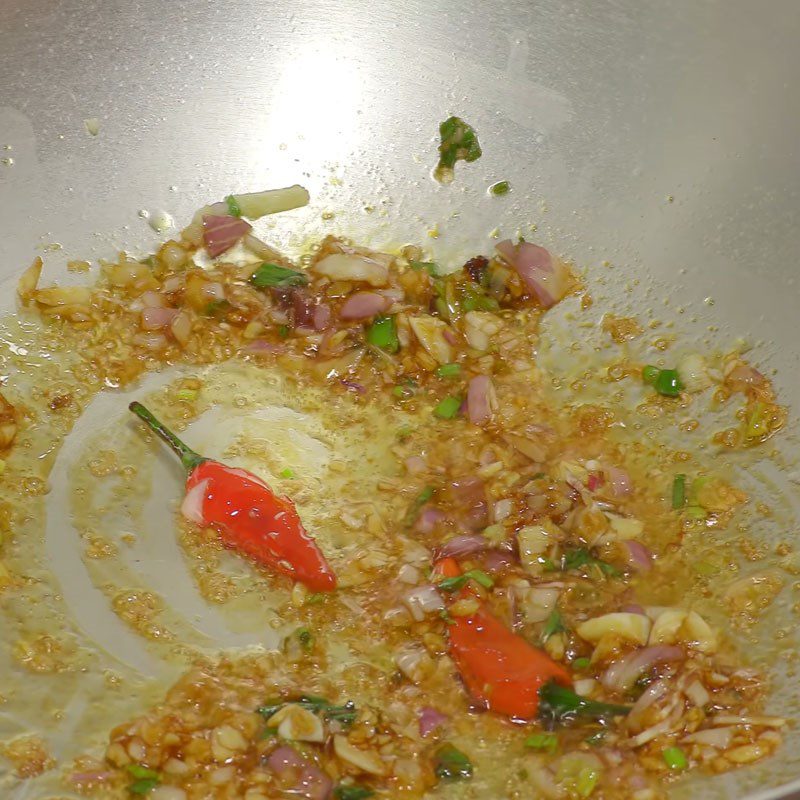 Step 3 Cooking the sauce for fish stew