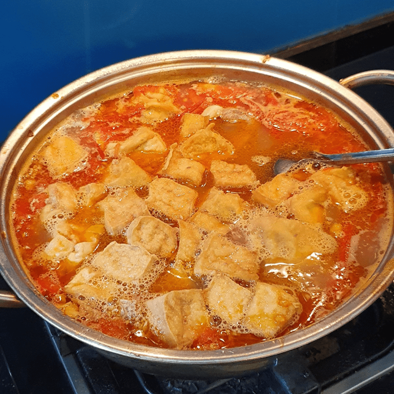 Step 6 Cooking hot pot broth for freshwater crab hot pot (recipe shared by users)
