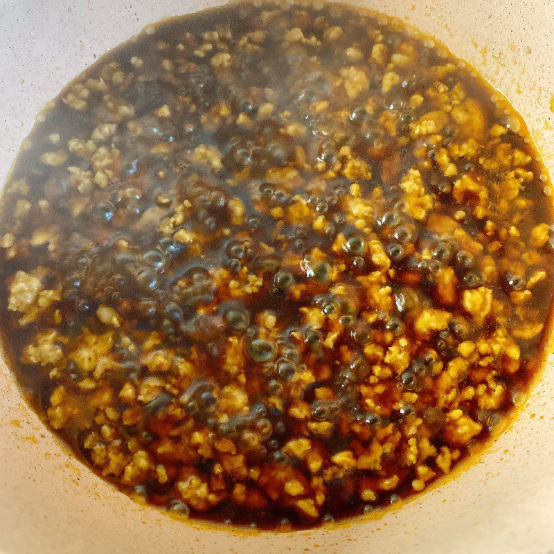 Step 3 Cooking the noodle sauce for mixed noodles with minced meat