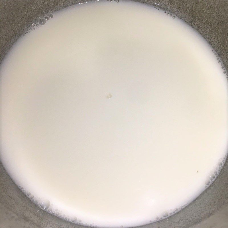 Step 3 Cooking milk jelly Watermelon jelly with milk (recipe shared by a user)