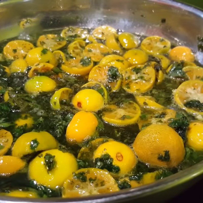 Step 3 Make syrup Kumquat syrup (tắc) rock sugar fish mint