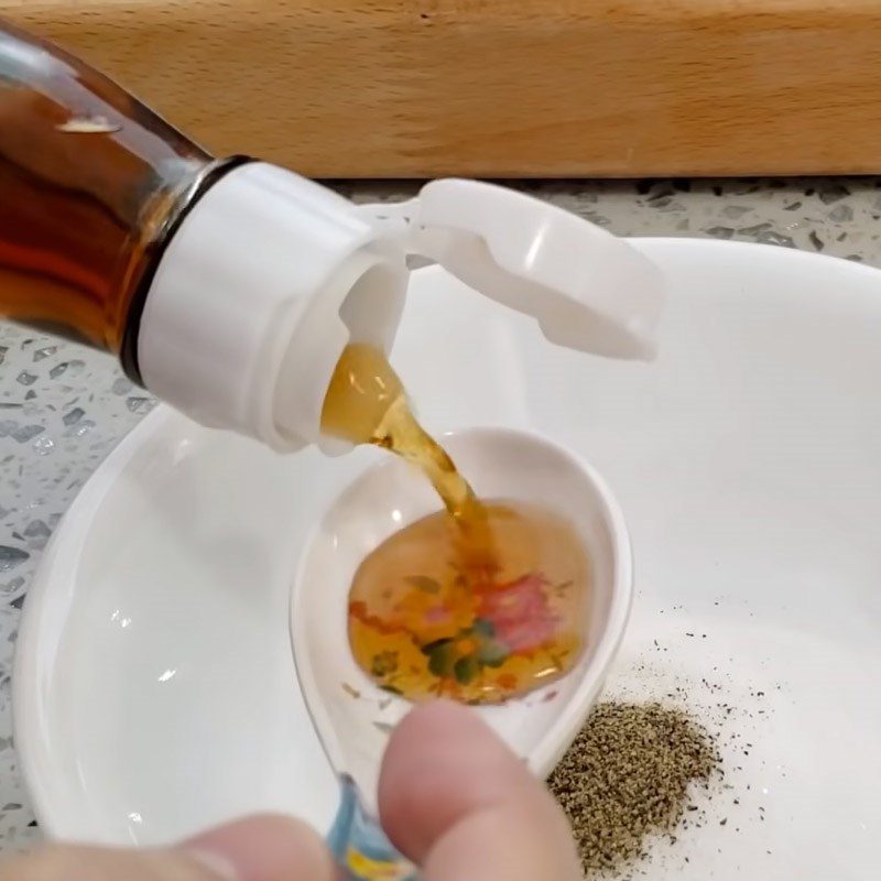 Step 2 Make the sauce for dry noodle soup