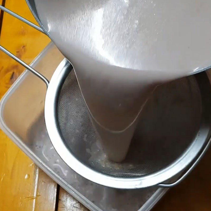 Step 3 Cooking brown rice peanut milk Brown rice peanut milk