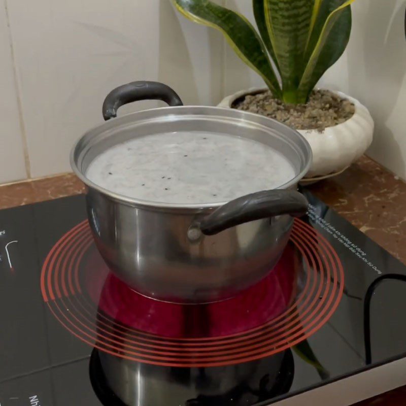 Step 3 Cooking brown rice and black sesame milk Brown rice and black sesame milk