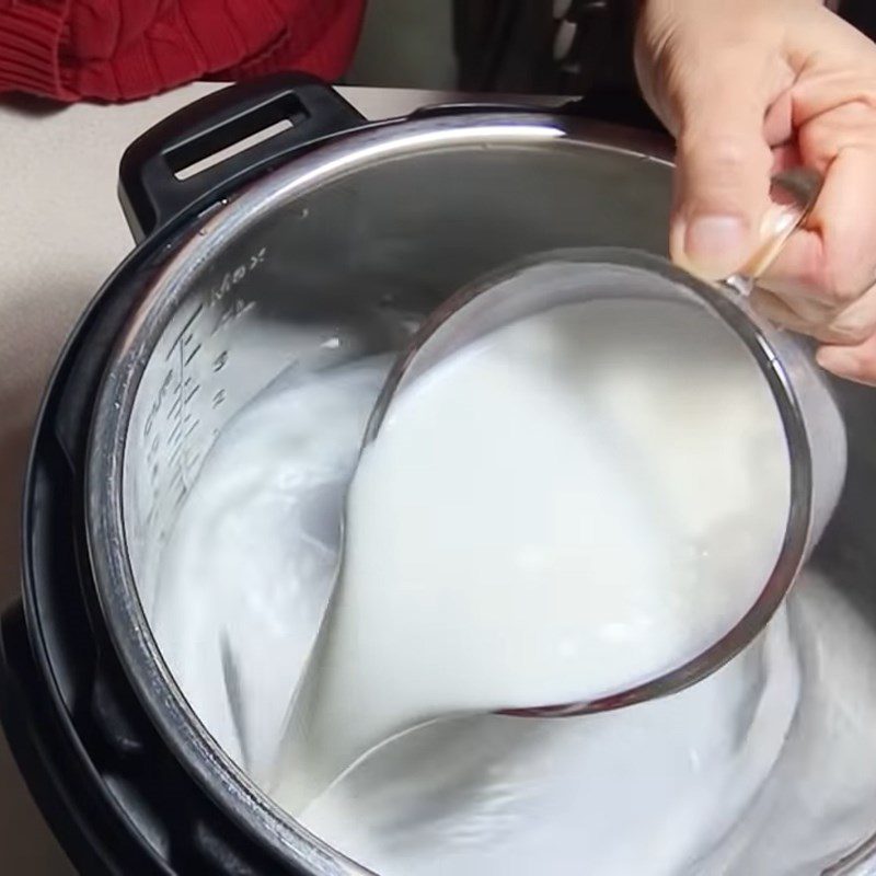 Step 2 Cooking fresh milk Greek yogurt using an electric pressure cooker