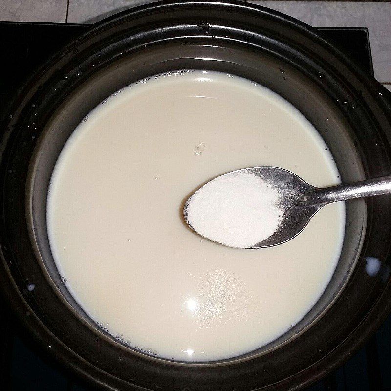 Step 1 Cook the milk with jelly powder Tofu with jelly powder using packaged soy milk
