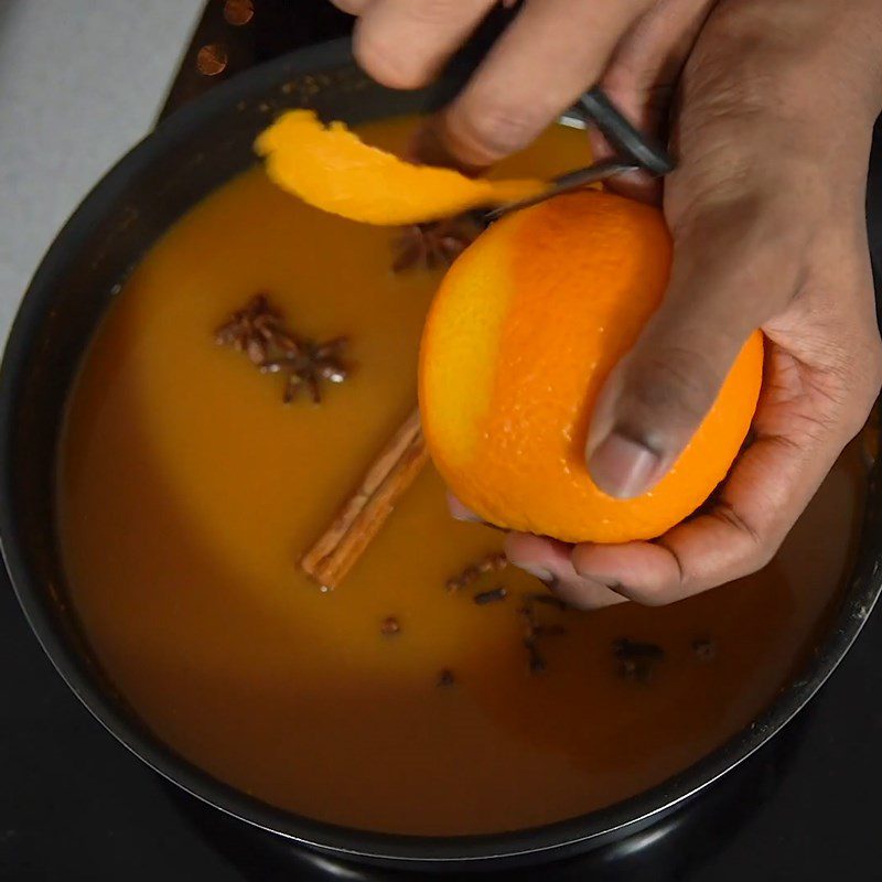 Step 3 Cook and filter pumpkin juice Pumpkin juice cooked with star anise