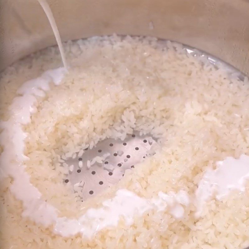 Step 5 Cook sticky rice Salty vegetarian sticky rice (Recipe shared by Tiktok Vegetarian Kitchen XANH)