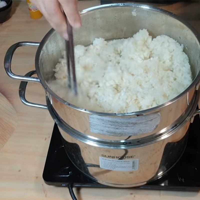 Step 2 Cook the sticky rice for Pigeon Bird Sticky Rice