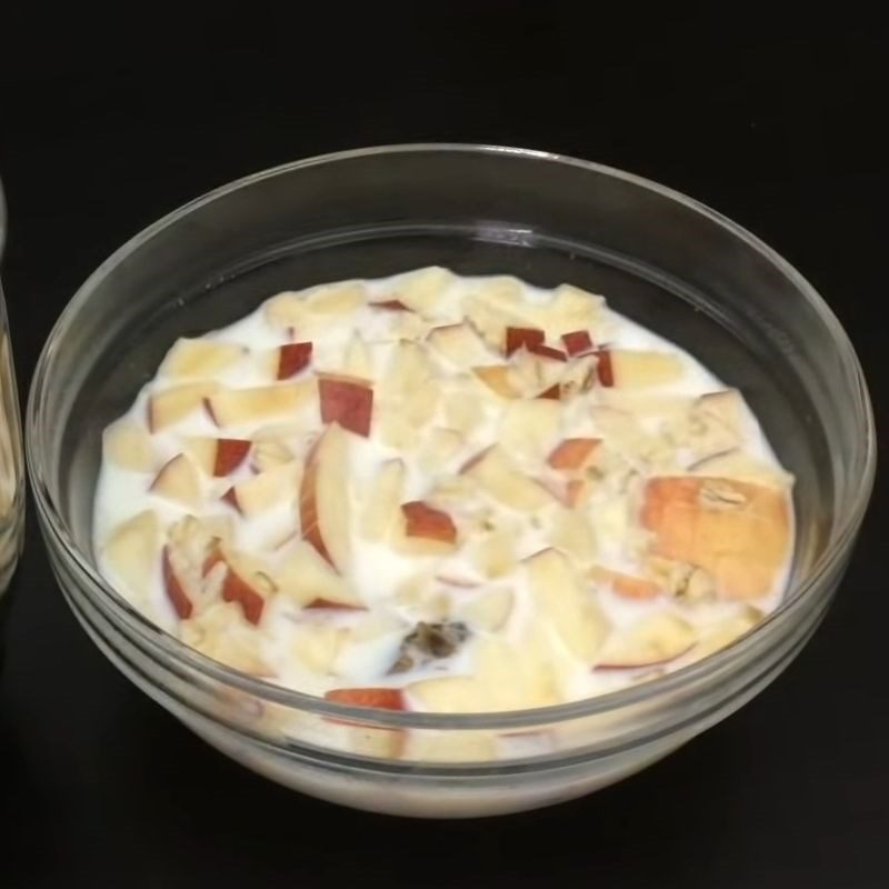 Step 2 Soak the ingredients Apple Oatmeal smoothie